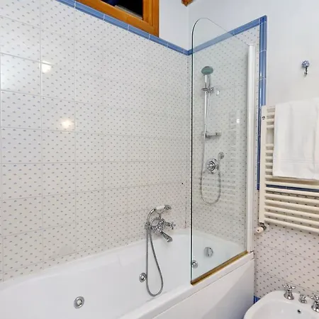 Lungaretta 2 Apartment Rome