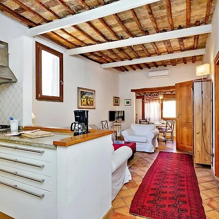 Lungaretta 2 Apartment Rome